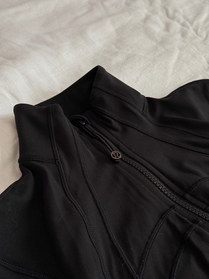 Lululemon Crop Define Jacket Nulu Black Size 0 (Category: Activewear) located in Quezon City. Submitted by quietarchive (Listing ID 1408979683, Image 2). Description: - Snatches you like a glove!🖤 _Last price posted -I have a long torso so this doesnt flatter my body type :( - Willing to trade for size 0 Full Length Nulu or Luon Fabric - Color: Black -good as new! -bought in las vegas - Size: 0 - Full-zip closure - Fitted design -cropped - High 