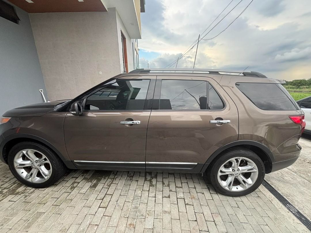 Ford Explorer Ecoboost 2.0L Auto (Category: Used Cars) located in Makati City. Submitted by gelovilla33115 (Listing ID 1408968897, Image 1). Description: 1st owner Original Mileage Low Mileage Casa Maintained at Ford BGC.