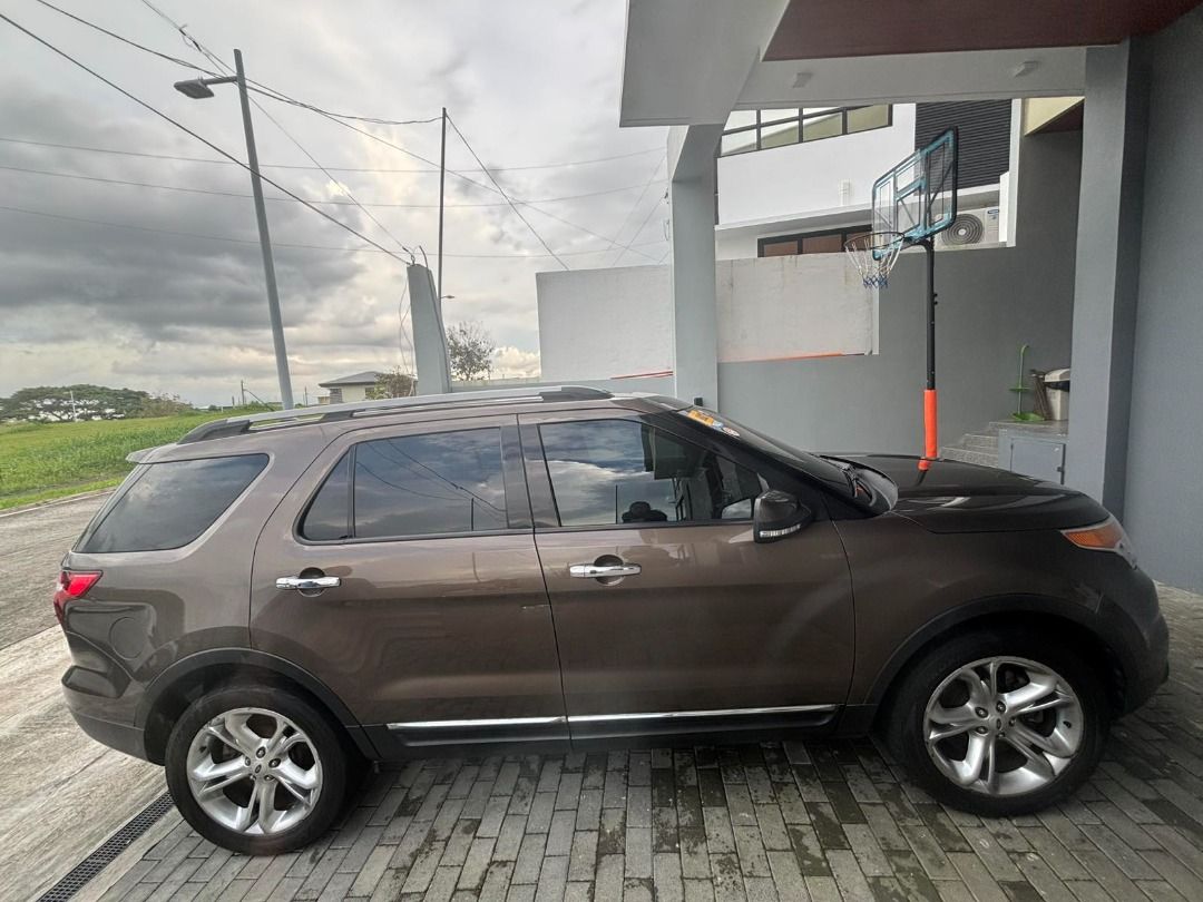 Ford Explorer Ecoboost 2.0L Auto (Category: Used Cars) located in Makati City. Submitted by gelovilla33115 (Listing ID 1408968897, Image 2). Description: 1st owner Original Mileage Low Mileage Casa Maintained at Ford BGC.