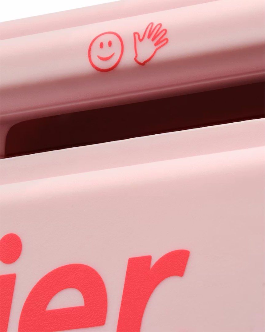 glossier earbuds beauty bag keychain (Category: Looking For) located in Quezon City. Submitted by missblogful (Listing ID 1409040066, Image 3). Description: 🎀 glossier new released 🎀 eta in ph 5th of January 2026 🎀 limited edition 🎀 Your favorite Beauty Bag, reimagined for your Earbuds in a cute, silicone keychain case. Perfect for clipping them on your jeans, gym bag or anything in between. Works best with Apple Airpods Pro 1 and 2..