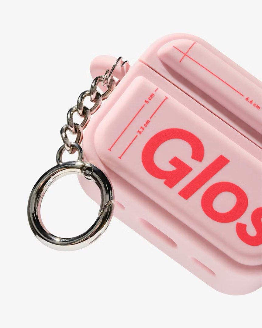 glossier earbuds beauty bag keychain (Category: Looking For) located in Quezon City. Submitted by missblogful (Listing ID 1409040066, Image 2). Description: 🎀 glossier new released 🎀 eta in ph 5th of January 2026 🎀 limited edition 🎀 Your favorite Beauty Bag, reimagined for your Earbuds in a cute, silicone keychain case. Perfect for clipping them on your jeans, gym bag or anything in between. Works best with Apple Airpods Pro 1 and 2..