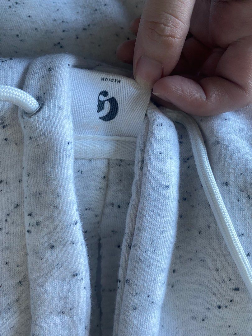 Glossier Terrazzo Hoodie (Medium) (Category: Coats, Jackets and Outerwear) located in Pasig City. Submitted by joeethangs (Listing ID 1408954420, Image 3). Description: RFS: Used once. Just in storage. Bought this in the US for ₱4400..