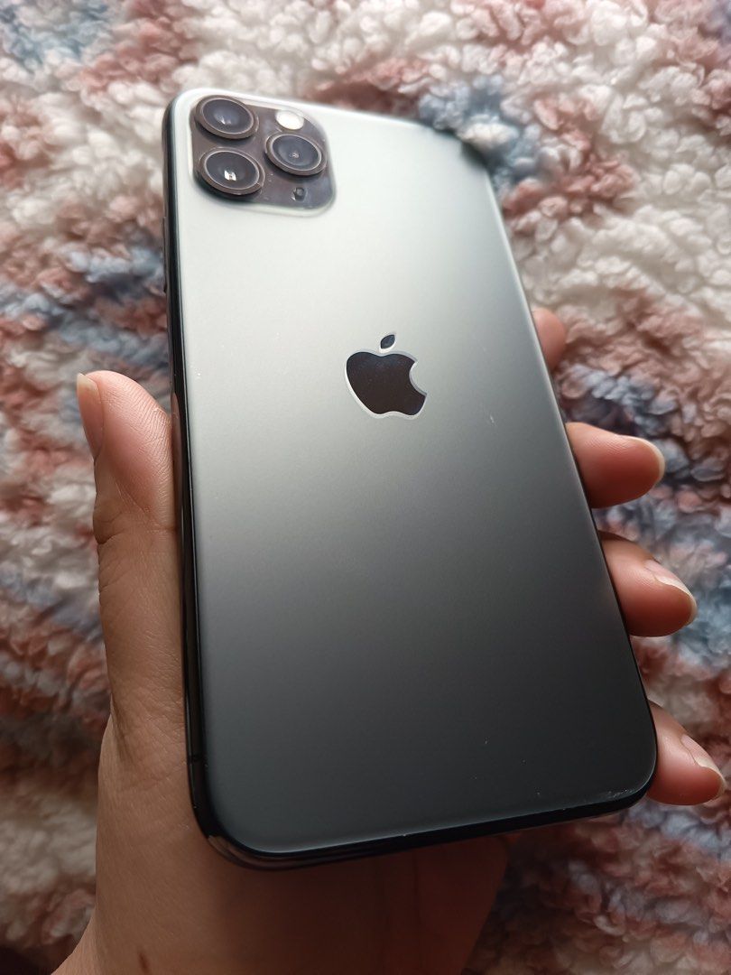 iPhone 11 Pro 256 GB | No Issue (Category: iPhone 11 Series) located in Bulacan. Submitted by rhennnny (Listing ID 1408892320, Image 2). Description: - iPhone 11 Pro, 256GB - Space Grey color - No scratches or dents - No hidden issues - Lady-owned - Sleek and modern design - Ready for users .