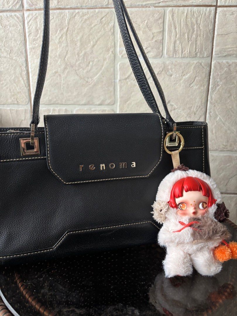 Renoma Shoulder Bag (Category: Shoulder Bags) located in Pagsanjan. Submitted by jijithecat (Listing ID 1409021598, Image 2). Description: PLEASE MANAGE YOUR EXPECTATIONS THIS IS USED / PRELOVED !! Normal signs of use Malinis loob 8/10 hardware Pendant charm not included Authentic Good condition.