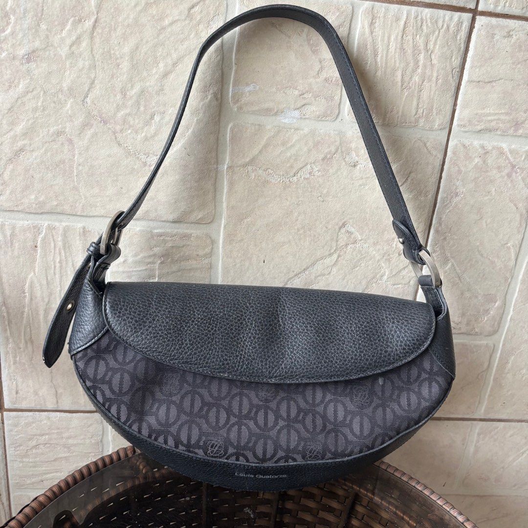 Louis Quatorze LQ Half Moon bag (Category: Shoulder Bags) located in Pagsanjan. Submitted by jijithecat (Listing ID 1409024352, Image 1). Description: PLEASE MANAGE YOUR EXPECTATIONS THIS IS USED / PRELOVED !! Monigram canvas and leather Malinis loob at labas 8/10 hardware Authentic Excellent condition.