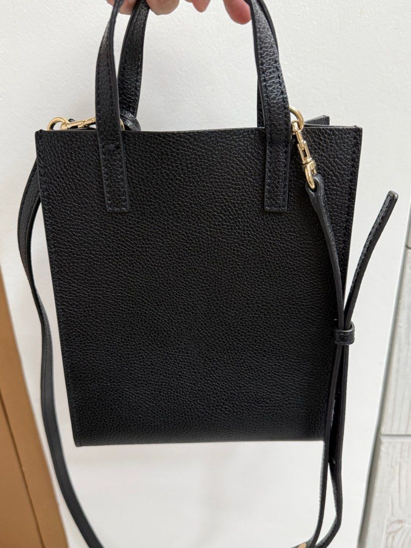 Marc Jacobs Micro Grind (Category: Luxury Bags & Wallets) located in Cainta. Submitted by cherryolah (Listing ID 1408938477, Image 3). Description: 100% original bought from US.