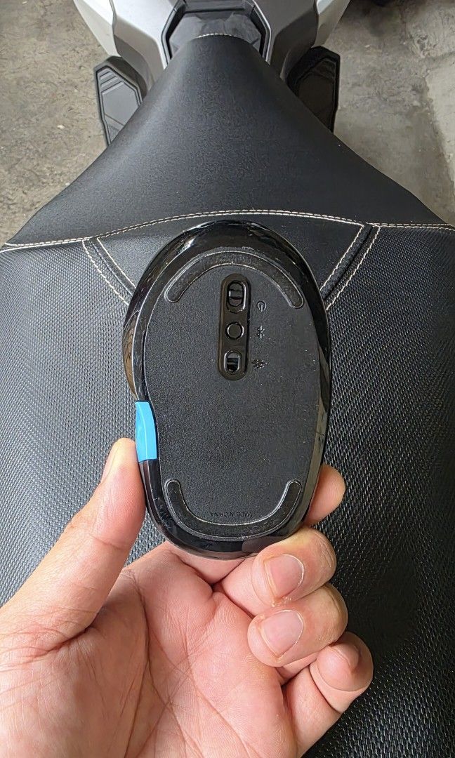 Microsoft comfort mouse (Category: Mouse & Mousepads) located in Valenzuela. Submitted by cbcsjr (Listing ID 1324379855, Image 3). Description: valenzuela city gen. t. DE leon near shell station can grab or lalamove at buyers cost. 1pc remaining.