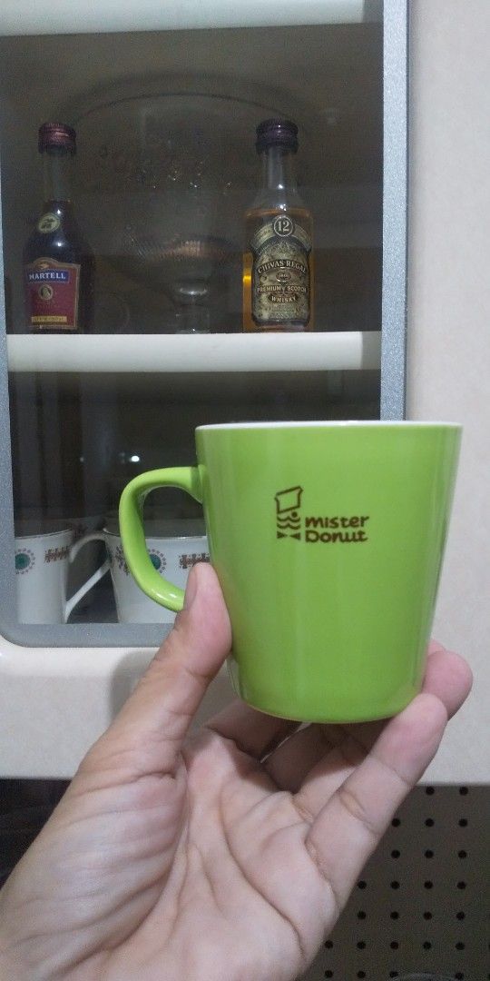 Mister Donut Green Coffee Mug (Category: Coffee & Tea Tableware) located in Carmona. Submitted by rpute (Listing ID 1409032693, Image 1). Description: .