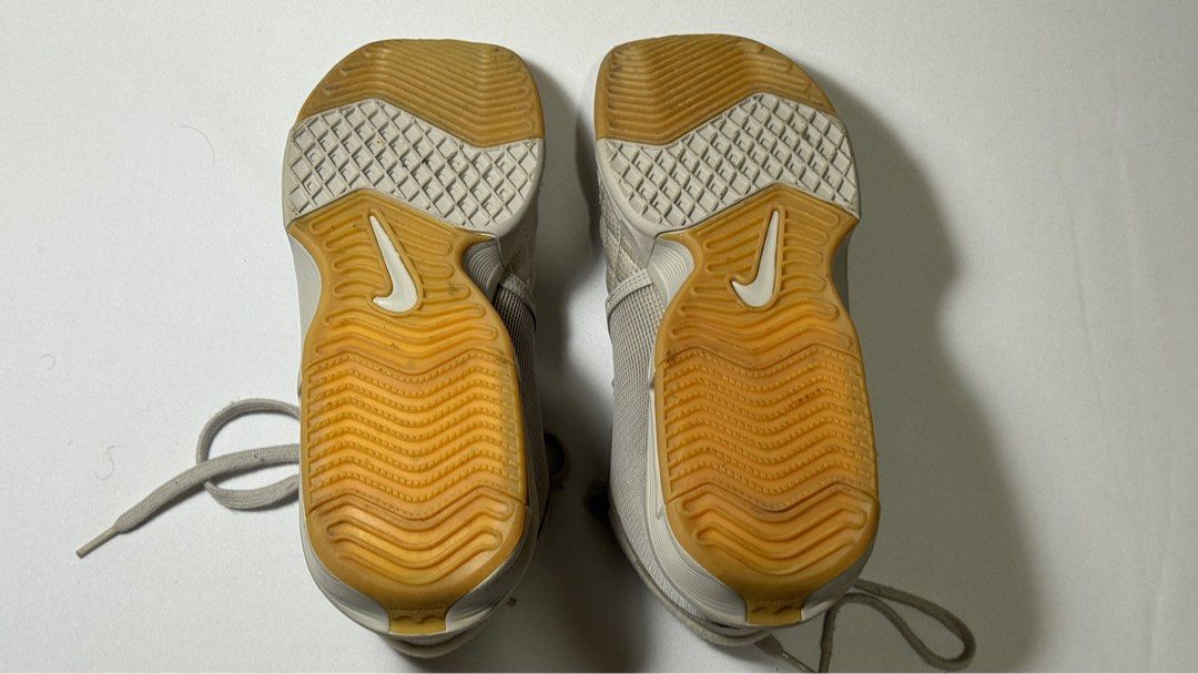 Nike LeBron Witness 8 EP (Category: Sneakers) located in Cainta. Submitted by drmp_9693 (Listing ID 1408975998, Image 3). Description: - Colour Shown: Light Iron Ore/Sail/Gum Light Brown/Medium Olive - Preloved - Size : 11 (US) - As is. Need lang labhan pero okay pa yung dikit, insole, outsole. May stains lang as shown sa picture. - slightly negotiable. - used like 5 times .