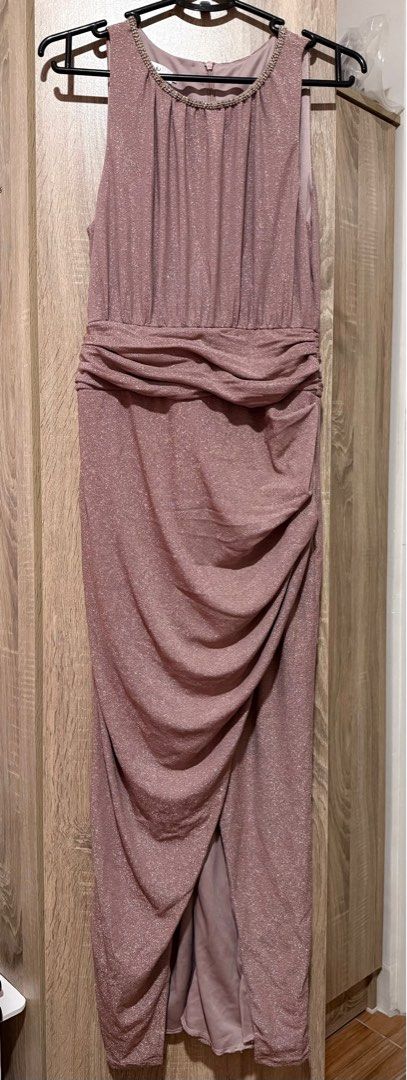 Old Rose Shimmery Formal Gown (Category: Evening dresses & gowns) located in Las Pinas. Submitted by bitsnfinds (Listing ID 1408923336, Image 1). Description: Worn only once, in perfect condition. Old Rose in shimmery material.