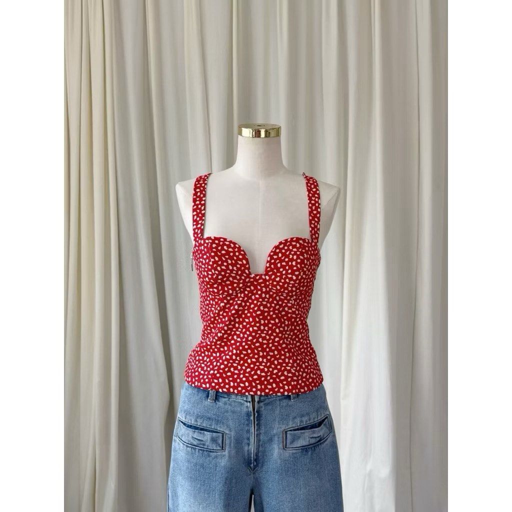 Red Top (Category: Others Tops) located in San Fernando. Submitted by itsmeje (Listing ID 1409005482, Image 1). Description: - Sweetheart neckline - Delicate pattern - Adjustable straps - Lace-up back - Fitted silhouette - Lightweight fabric Perfect for Birthday and Christmas .