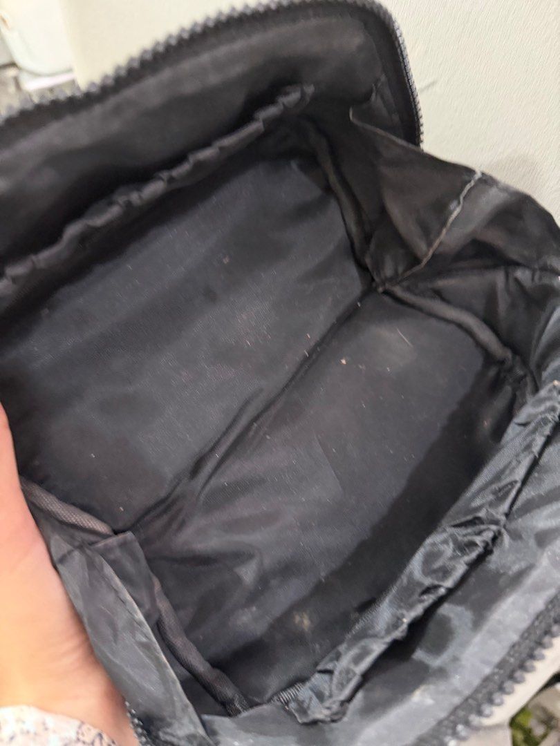 Sephora pouch (Category: Makeup) located in Quezon City. Submitted by destashingmycloset (Listing ID 1409039744, Image 3). Description: .