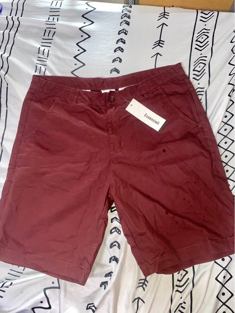 S&R shorts bundle (men) (Category: Shorts) located in Paranaque City. Submitted by d_clutterss (Listing ID 1408926170, Image 1). Description: - rfs decluttering - maroon shorts with tag .