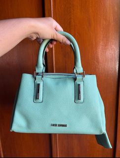 (Kategori: ) berada di . Dikirim oleh adoptmystuff_ (ID iklan 1408997185, Gambar 1). Deskripsi: .