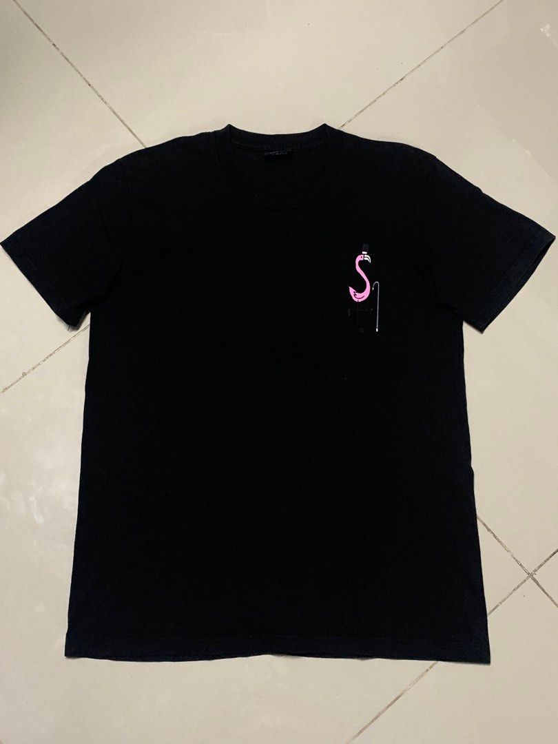 Stussy Flamingo (Category: Tshirts & Polo Shirts ) located in Manila. Submitted by cxfer (Listing ID 1409006891, Image 1). Description: - Stussy Flamingo - Color rate: 9.2 - Excellent condition - Stylish flamingo design - Made with durable material Issue: Baby hairlines .