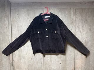 (Category: ) located in . Submitted by shopperholic98 (Listing ID 1409012057, Image 1). Description: .