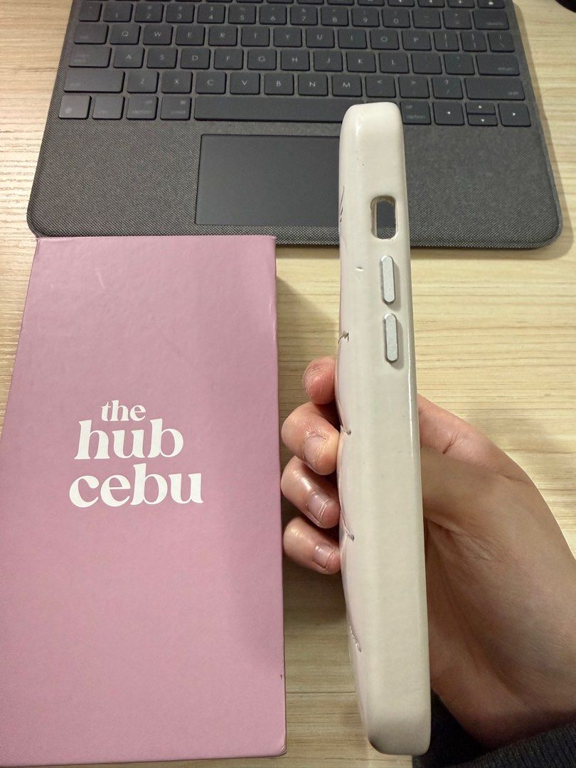 The Hub Cebu - puffer case (14 pro) (Category: Cases & Sleeves) located in Pasig City. Submitted by ac.sellsthings (Listing ID 1409006204, Image 3). Description: rfs: upgraded.