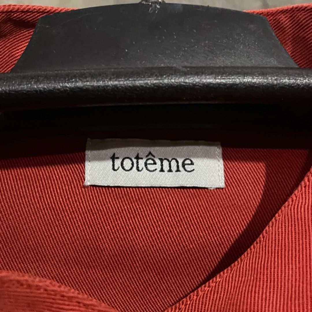 Toteme Cali Poplin Shirt (Category: Luxury Apparel) located in Bacolod City. Submitted by cast.archives (Listing ID 1408936067, Image 3). Description: Toteme Cali Poplin Shirt Authentic Tagged size: Xs Size: Large Condition: Very good Flaw: just need wash.
