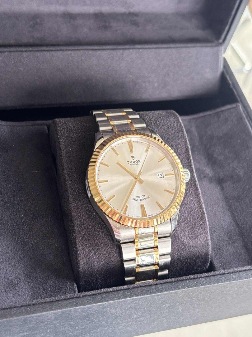 Tudor watch (Category: Luxury Watches) located in Cavite. Submitted by sarisari19 (Listing ID 1408952424, Image 1). Description: Tudor watch Two toned Bought in europe Kept unused With original box Extra links.