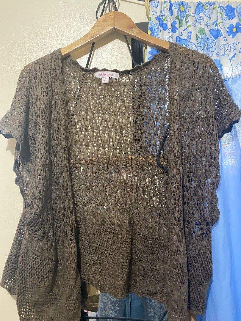 UKAY BALE (SALE!!) (Category: Blouses) located in San Jose del Monte. Submitted by carryandco_official (Listing ID 1408924349, Image 2). Description: UKAY BALE SALE!!! • Mix of tops and bottoms • Wearable and magaganda pa •Walang may punit or mantsa •Lalamove only • Lowest Price na po •RFS: super busy na sa school and work since working student po di na kaya mag live pa sa or@ngE App •Sf handle by buyer .