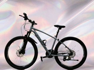 (Category: ) located in . Submitted by MiracleBike (Listing ID 1193345325, Image 1). Description: .