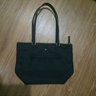(Kategori: ) berada di . Dikirim oleh declutterdpk (ID iklan 1408991308, Gambar 1). Deskripsi: .