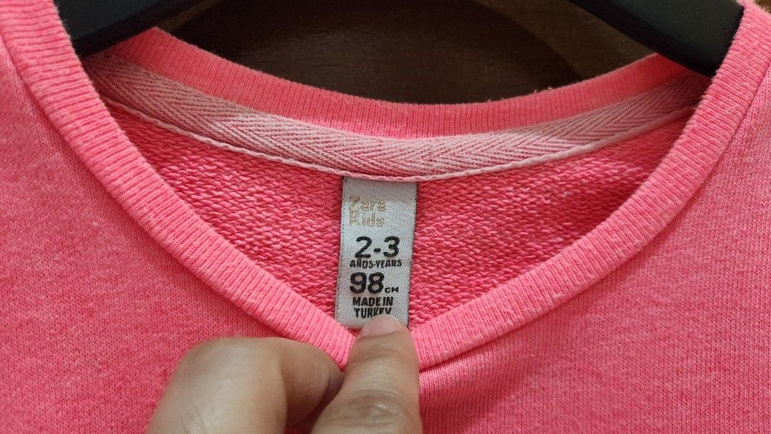 Zara Sweater for Kid Girl (Category: Babies & Kids Fashion) located in Talisay. Submitted by cmay1230 (Listing ID 1409008385, Image 2). Description: .
