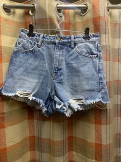 (Category: ) located in . Submitted by monaizded (Listing ID 1409242856, Image 1). Description: .