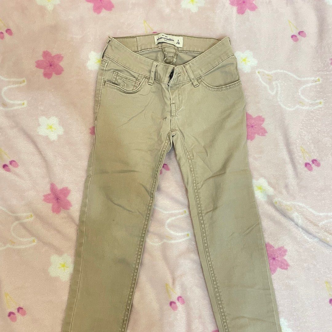 Ambercrombie Pants Size 8 Kids (Category: Babies & Kids Fashion) located in Valenzuela. Submitted by emv0822 (Listing ID 1409204156, Image 1). Description: .