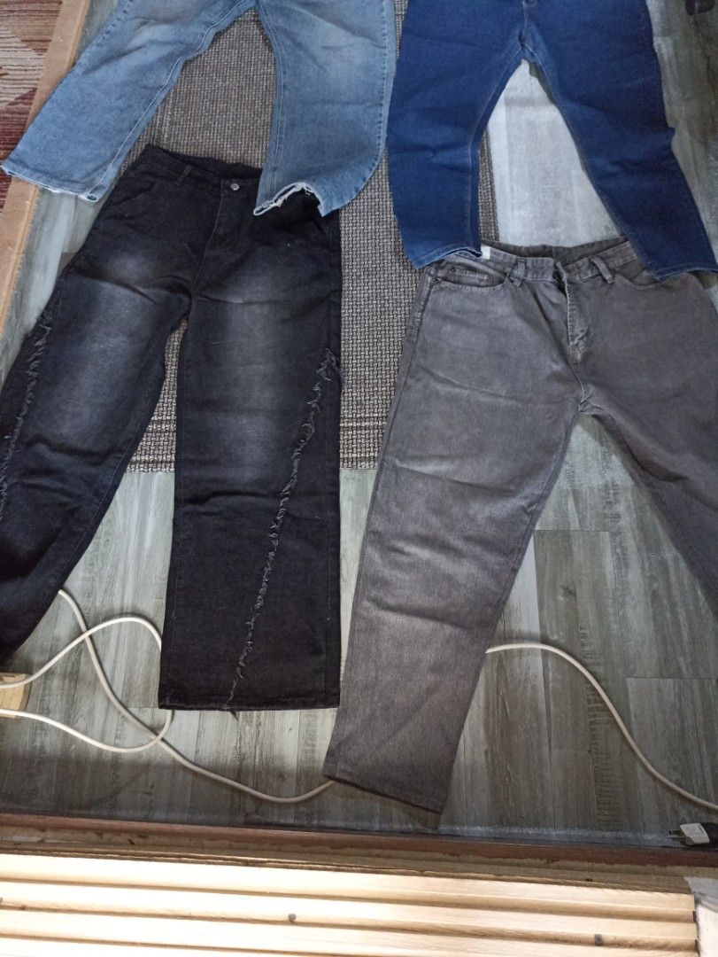 Assorted Jeans - Various Sizes and Colors (Category: Jeans) located in Las Pinas. Submitted by declutterdownsize (Listing ID 1409109536, Image 3). Description: - Assorted jeans collection - Colors: Blue, black, and gray - Styles: Straight-leg and relaxed fit - Suitable for everyday wear - Sizes may vary size 37 to 39 take all.