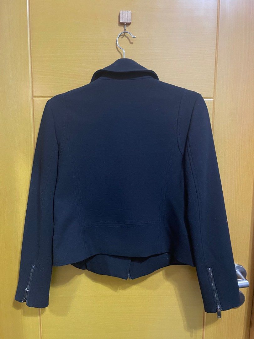 Banana Republic 2015 Black Moto Jacket (Category: Coats, Jackets and Outerwear) located in Taguig. Submitted by ariaroscente (Listing ID 1409238631, Image 2). Description: Banana Republic 2015 Black Moto Jacket (Extra Small) Classic black moto jacket from Banana Republic, bought in Florida. Size Extra Small, perfect for layering. Excellent condition, barely worn. P3,700 RFS: Don’t wear it anymore / not my current style MOP: GCash, BDO bank transf