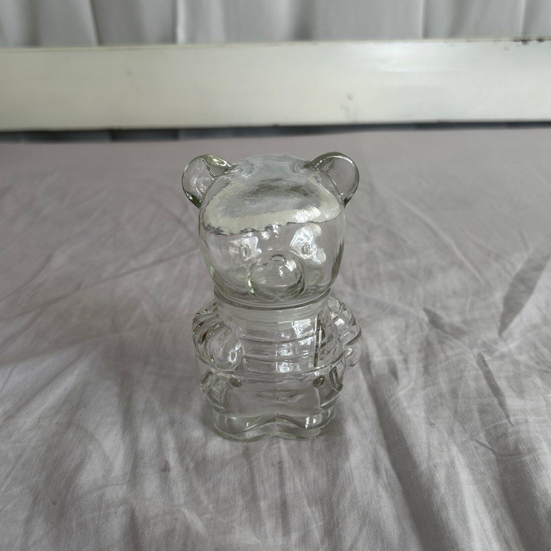 Bear Glass Candy Jar (Category: Dinnerware & Cutlery) located in Quezon City. Submitted by banhmiluvr (Listing ID 1409155678, Image 1). Description: .