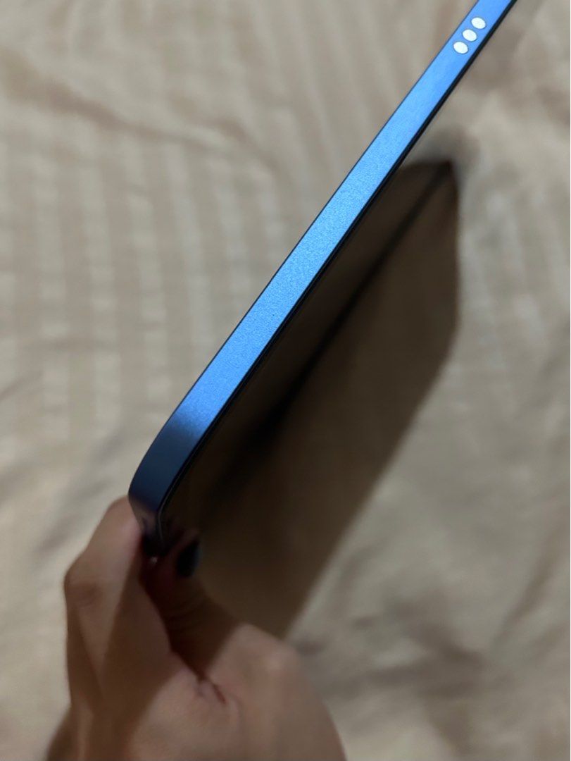 Blue 64GB 10th Gen Ipad (Category: iPad) located in Baguio. Submitted by robthegoddess (Listing ID 1409099118, Image 3). Description: —Hi! Selling my 10th gen 64 gb blue ipad! Bought last January 17. In great condition, just need to replace tempered glass. -Wifi only -Comes w a box though stained a bit from storage -PM for more details, photos, and serial number -PAYO, no return, no refund, no exchange.