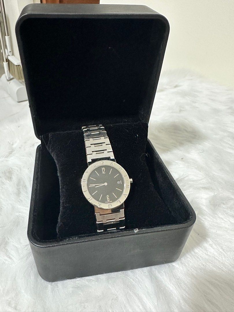 SUPERSALE!! Bvlgari BB 33 SS Watch (Category: Luxury Watches) located in Tagaytay City. Submitted by rosiesfashionfinds (Listing ID 1409122653, Image 2). Description: - Bvlgari watch with black dial - Silver-tone stainless steel bracelet - Bvlgari logo on bezel and clasp - 100% authentic, bought in Japan - Engraved with "BB 38 SS" and "Fabrique en Suisse".