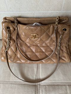 (Category: ) located in . Submitted by shoppers780 (Listing ID 1409107114, Image 1). Description: .