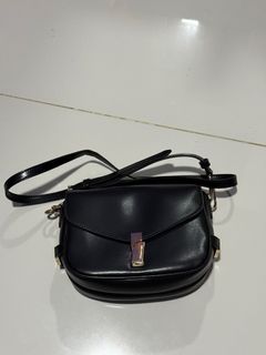 (Category: ) located in . Submitted by shopbyiqa (Listing ID 1409183830, Image 1). Description: .
