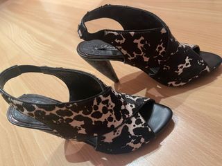 (Category: ) located in . Submitted by smallfeet (Listing ID 1409102473, Image 1). Description: .