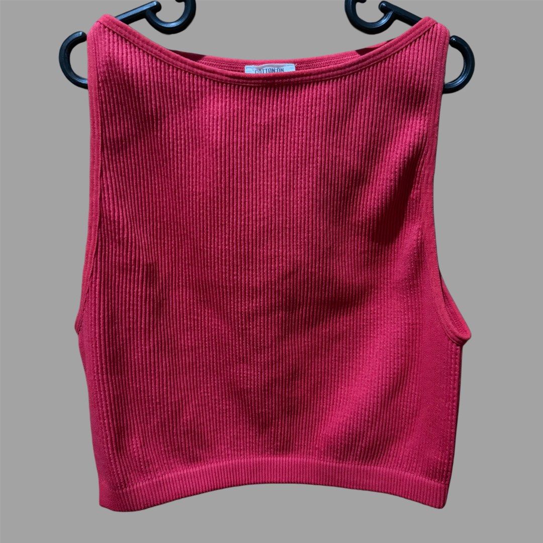 Cotton On Seamless Benni High Neck Top (Category: Sleeveless) located in Quezon City. Submitted by jajane (Listing ID 1409163490, Image 3). Description: Medium on tag but fits small Width: 13” Length: 14” Payment first MOP: Gcash, Maya, Maribank MOD: J&T, Gogo xpress, Same day delivery ‼️Color may vary due to lighting conditions and camera settings ‼️No return, no exchange ‼️2 days reservation only ‼️Once shipped, Im not liable for any delays.
