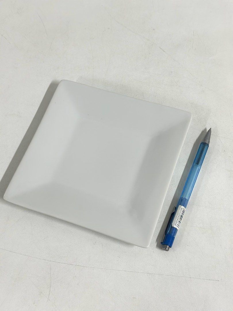 Crate&Barrel cocktail plate479048869495459841