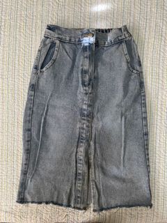 (Category: ) located in . Submitted by ml.bellashoppe (Listing ID 1409163517, Image 1). Description: .