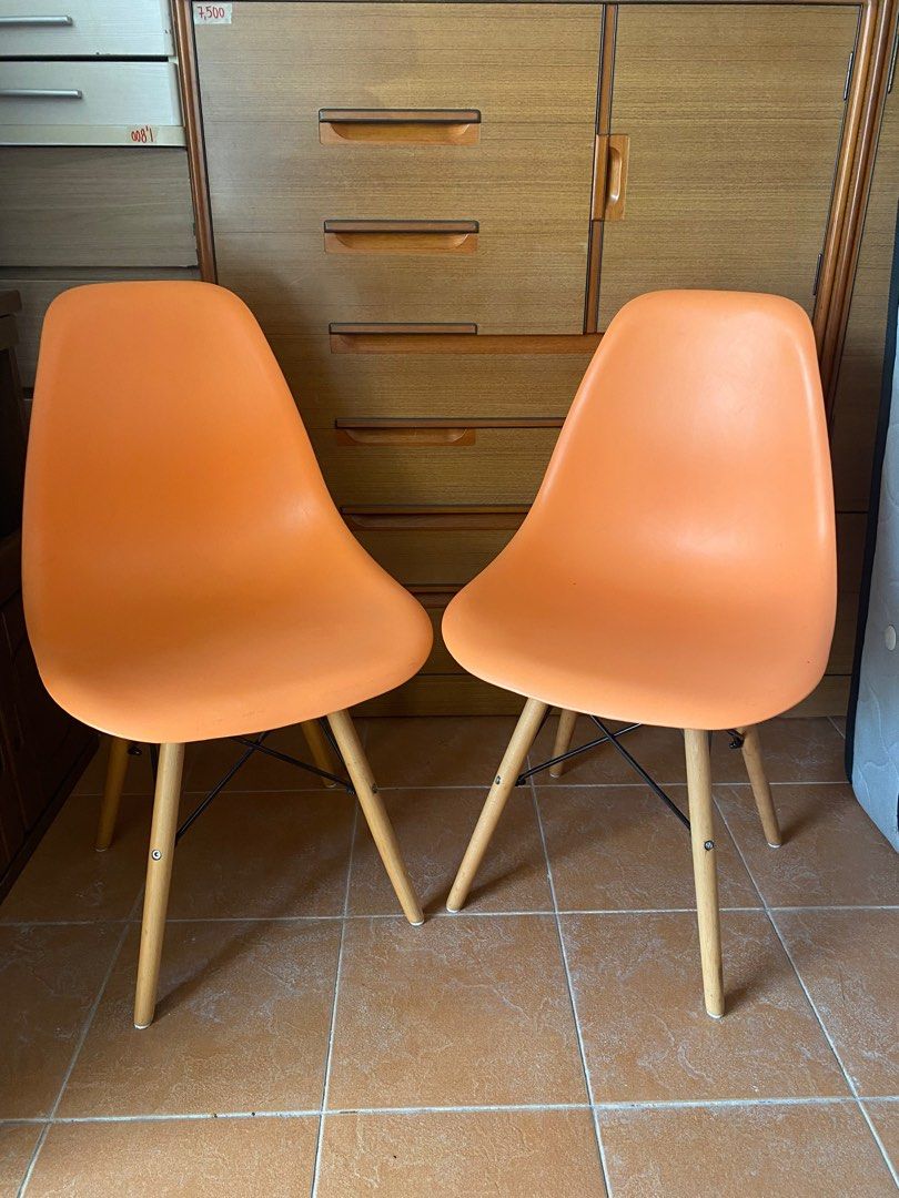EAMES DSW PLASTIC SIDE CHAIR ❗️❗️ (Category: Chairs) located in Manila. Submitted by nanzkie_2015 (Listing ID 1409143838, Image 1). Description: FS: EAMES DSW PLASTIC SIDE CHAIR ❗️❗️ L18 W17 H17/32 inches *rusty orange 🏷️3,500 pair.