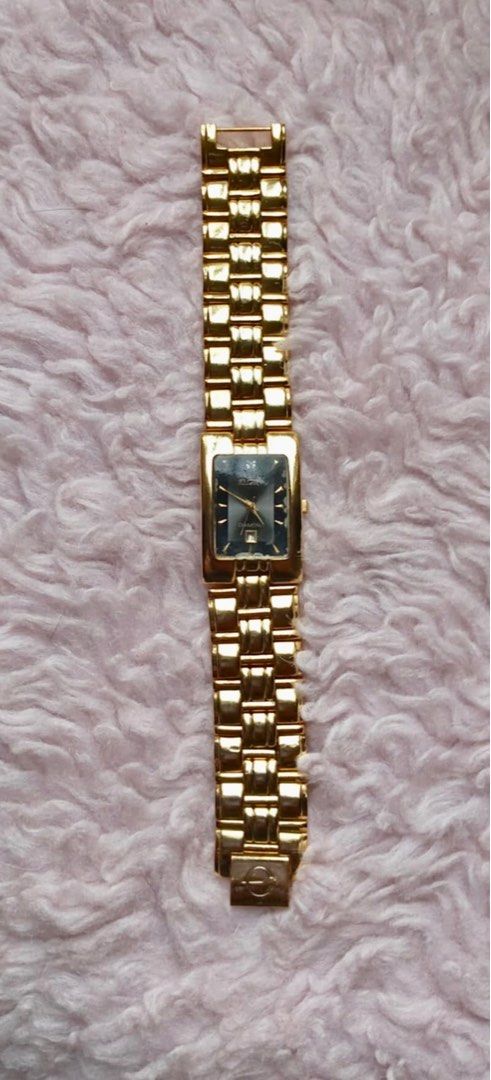 Elgin Diamond Quartz Watch (Category: Women's Watches) located in Quezon City. Submitted by ysabellashoppe (Listing ID 1409086977, Image 3). Description: - Elgin watch - Rectangular black dial - Gold-toned bracelet and case - Diamond accent - Date display - Quartz movement.