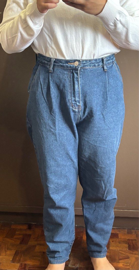 High-Waisted Blue Wash Denim Jeans (Category: Jeans) located in Manila. Submitted by frnrys (Listing ID 1409164671, Image 1). Description: Shein Blue Wash Denim Jeans Barely used. J&t or lalamove delivery c/o buyer..