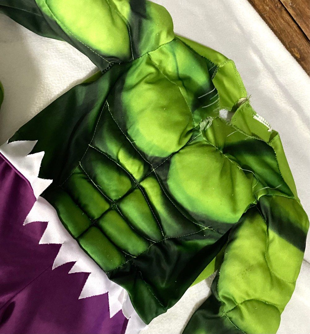 Hulk Set Costume (Category: Babies & Kids Fashion) located in Las Pinas. Submitted by modemnl (Listing ID 1409248330, Image 2). Description: Size: 2T Color: Green and Purple Condition: 9/10 with minor flaw po sa harap. 2yrs old po siya dito sa photo..