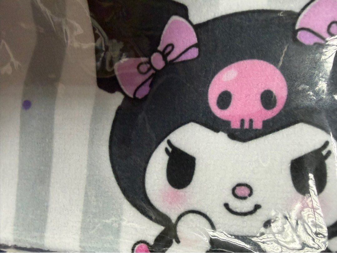 Kuromi 一番賞 手巾仔 30 x 40 Sanrio 灰款和紫款set （分類：動漫角色周邊）位於 Hong Kong。 由 sakurayuki 提交（商品編號 1409139800，圖片 3）。簡介： 。