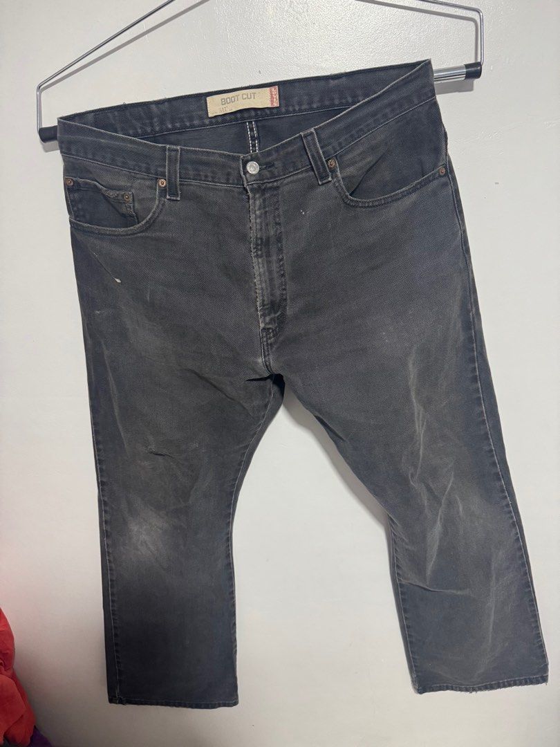 Levi's 517 Boot Cut Jeans - W38 L30 (Category: Jeans) located in Davao. Submitted by myshitthatwontfitordontwa (Listing ID 1409234146, Image 2). Description: - Levi's 517 Bootcut Jeans - Color: Black - Size: W38 L30 - Made in Colombia - Classic five-pocket design - Features Levi's red tab - Minor wear and tear on hem.