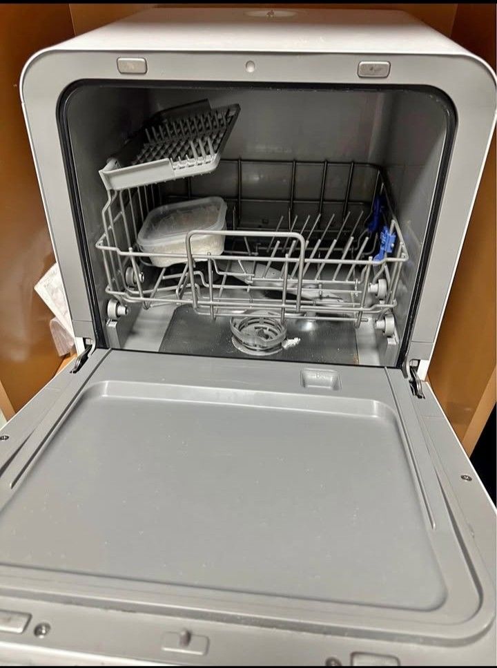 Maximus Dishwasher For Sale (Category: Dishwasher) located in Pasig City. Submitted by drichenriq45890 (Listing ID 1409210894, Image 2). Description: Post for my sister Maximus Dishwasher For Sale Slightly used Product Dimension (Width x Depth x Height) 42cm x 43.5cm x 43.5cm Call/Text 09228117358 Drich.