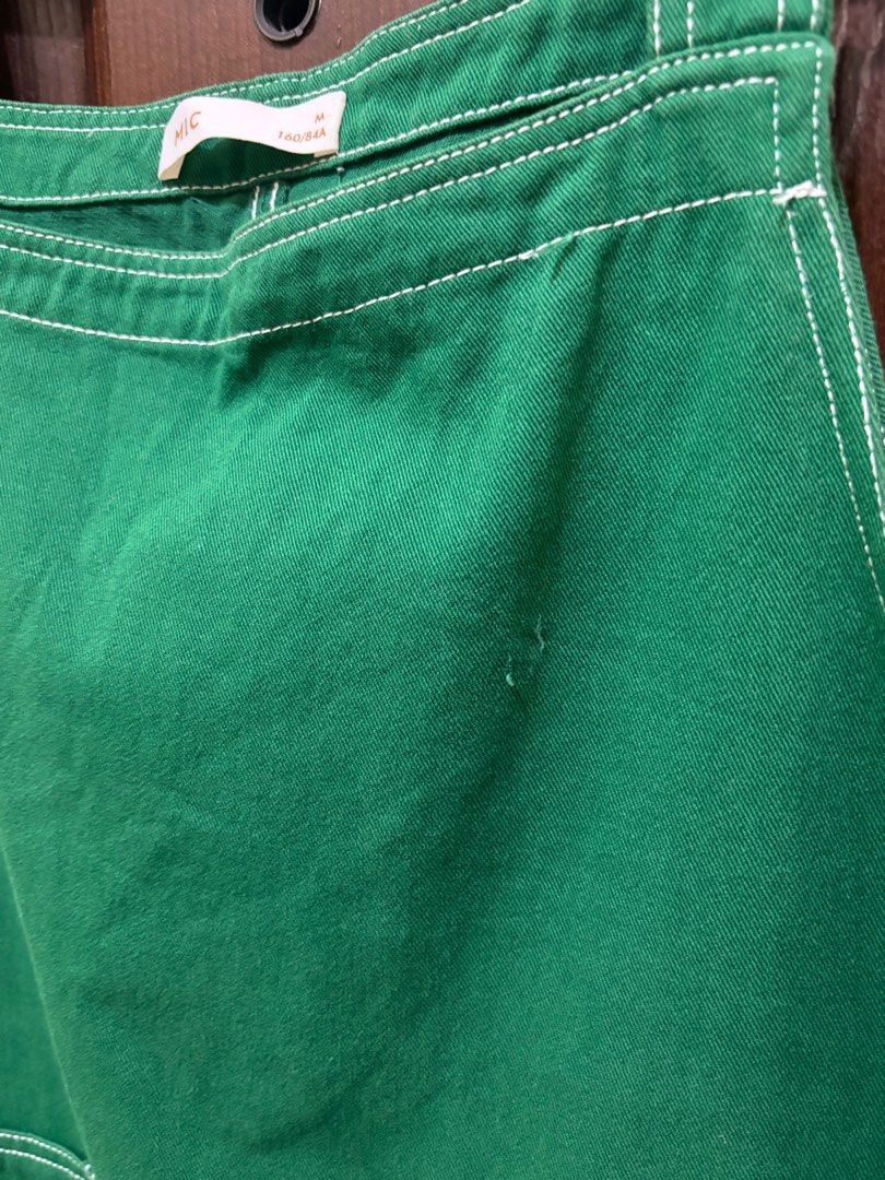 MIC Green Overall Dress - Size M (Category: Dresses) located in Manila. Submitted by prelovedbymarbz (Listing ID 1409232797, Image 3). Description: .