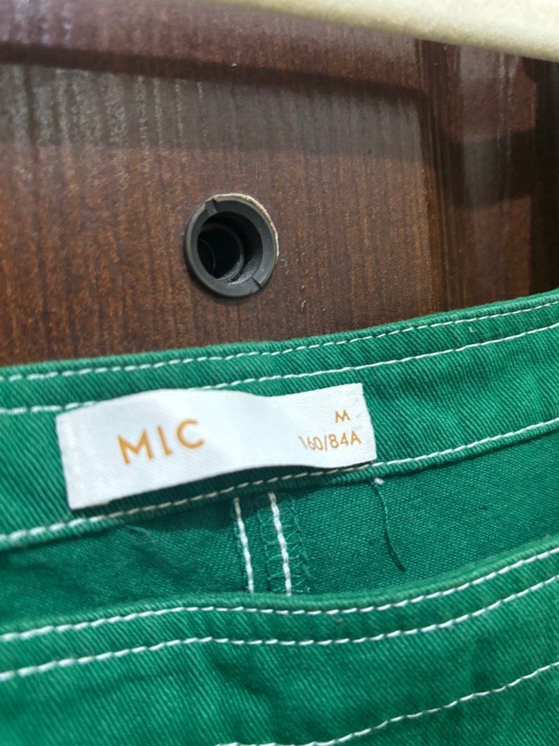 MIC Green Overall Dress - Size M (Category: Dresses) located in Manila. Submitted by prelovedbymarbz (Listing ID 1409232797, Image 2). Description: .