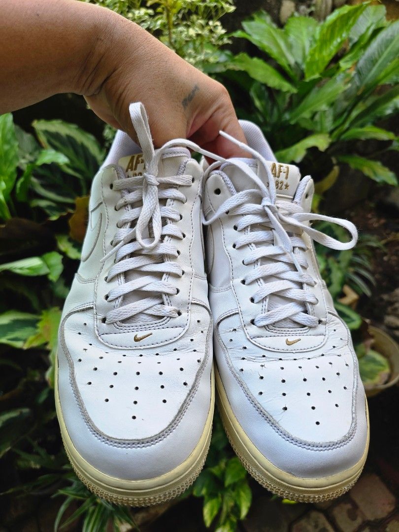 Nike Air Force 1 Triple White (Category: Sneakers) located in Antipolo. Submitted by cris_kath.25 (Listing ID 1409076967, Image 3). Description: Size 11.5 Kasya sa Size 12 na paa.